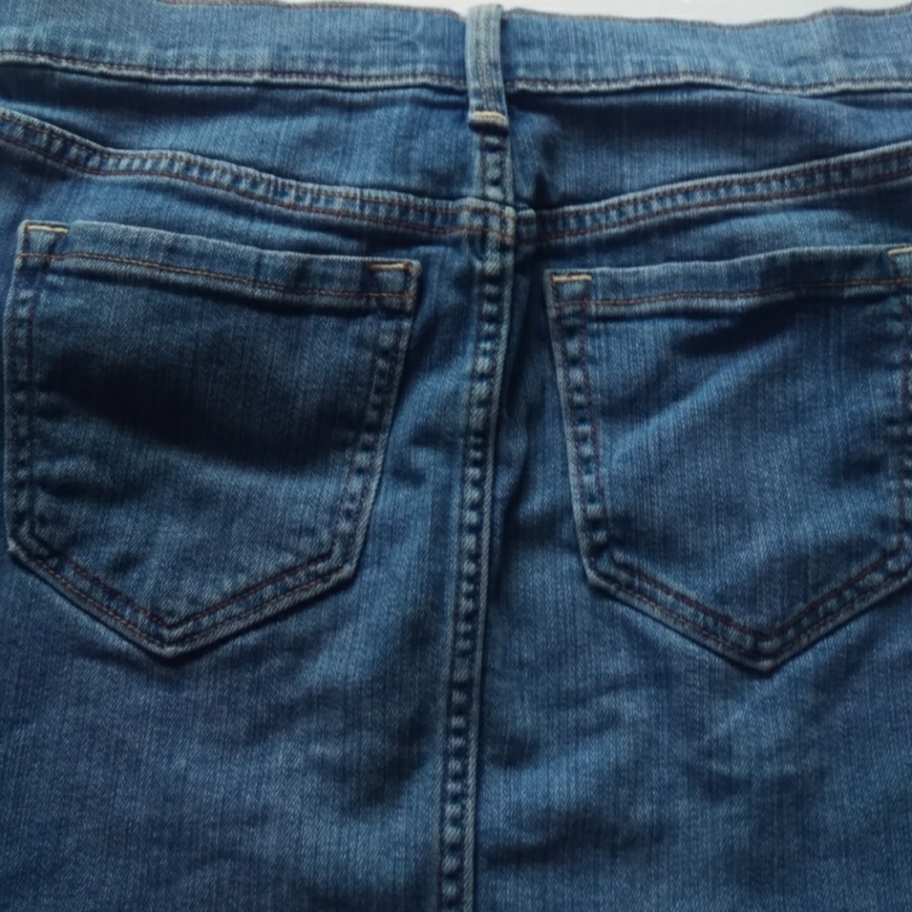 Old navy denim distressed Jean skirt - Picture 6 of 8